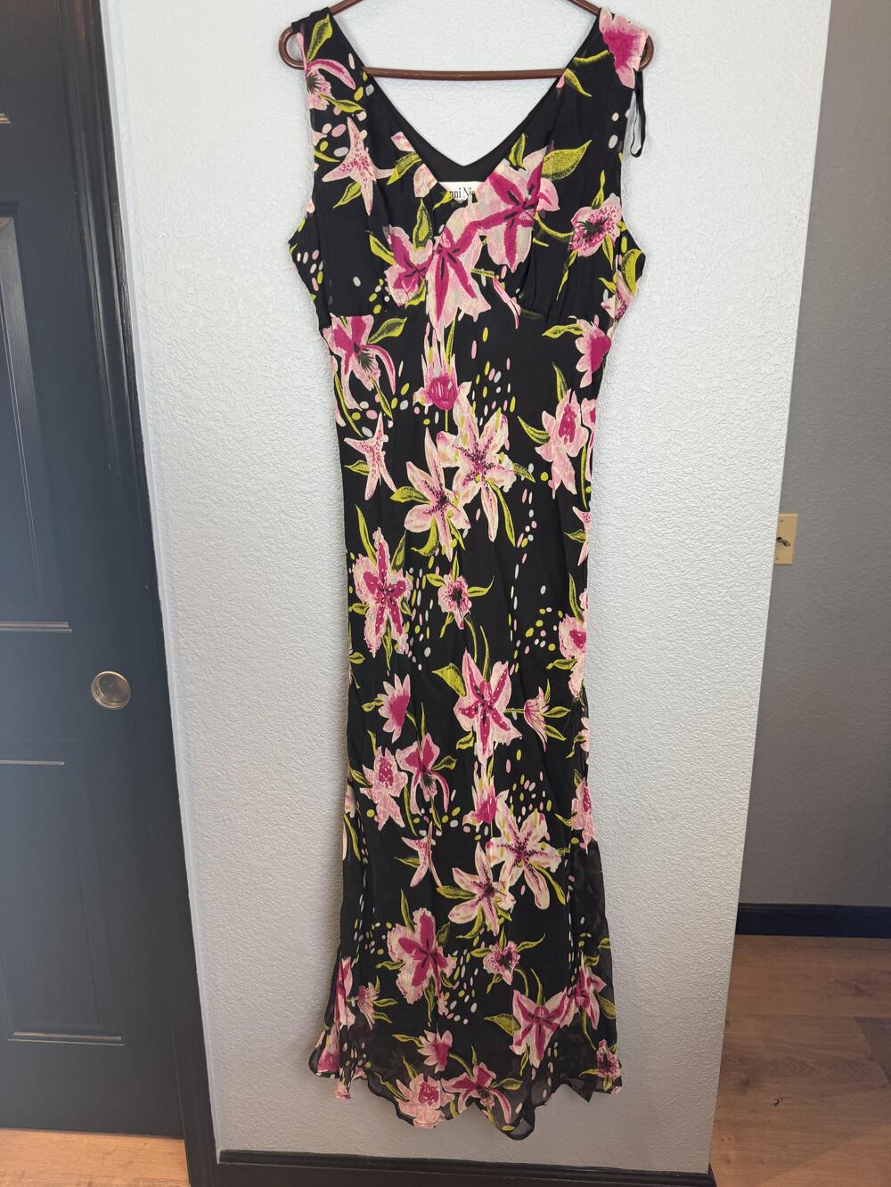 Ronni Nicole Dress Womens 10 Black Pink Floral Maxi Beaded Sleeveless Formal